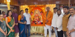 माजी नगरसेविका रितू तावडे जी आणि दलजीत मान जी यांच्या निवासस्थानी भेट देऊन गणपती बाप्पाचे मनोभावे दर्शन घेतले